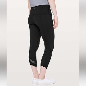 Lululemon Crop Wunder Under Scallop 23"